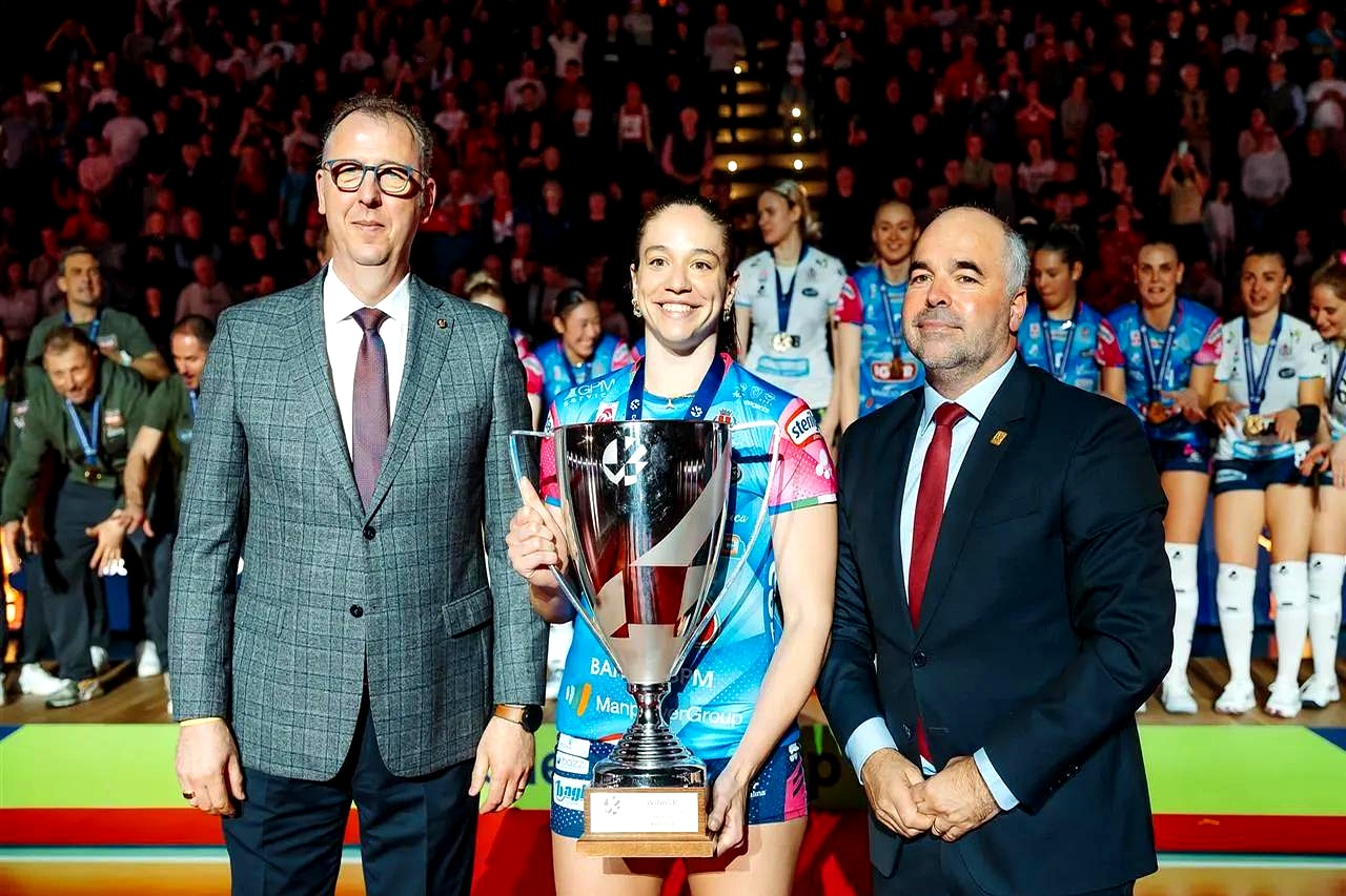 利兹与青鸟-九游体育